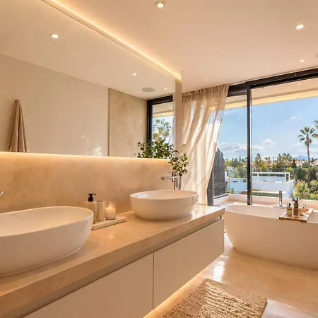 Altos Puente Private Pool Rooftop Jacuzzi Gym Villa